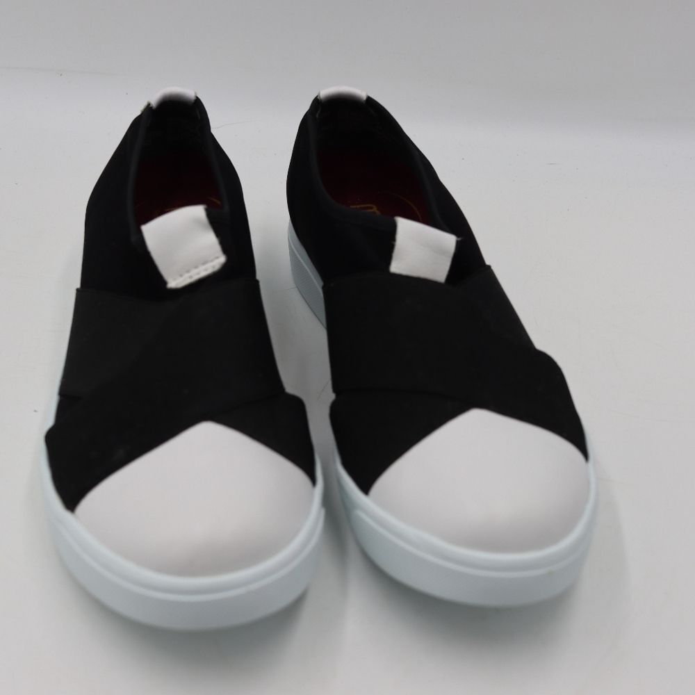 Munro Anjela Black Slip-On Sneakers Women's 5 Comfort Athleisure White Trim USA